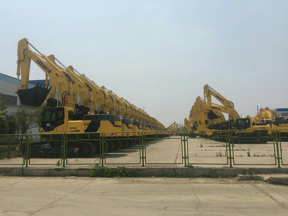 Hệ thống thủy lực gặp sự cố là nguyên nhân phổ biến gây ra tình trạng máy xúc nâng cần yếu