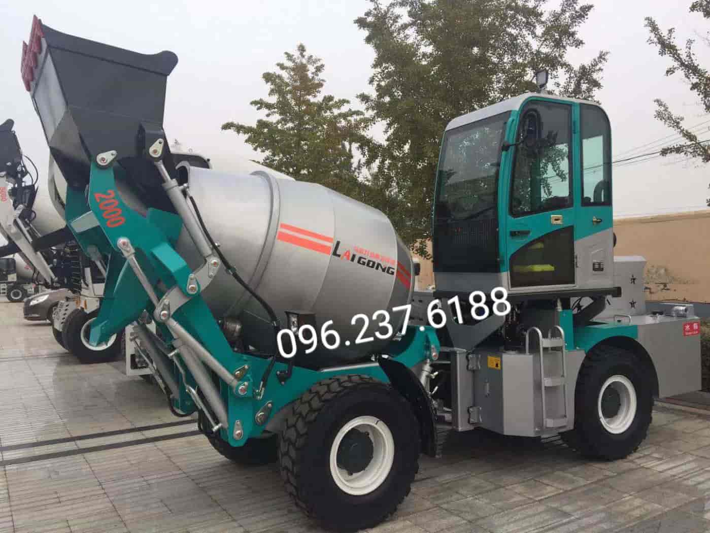 xe trộn tự nạp liệu 2m3