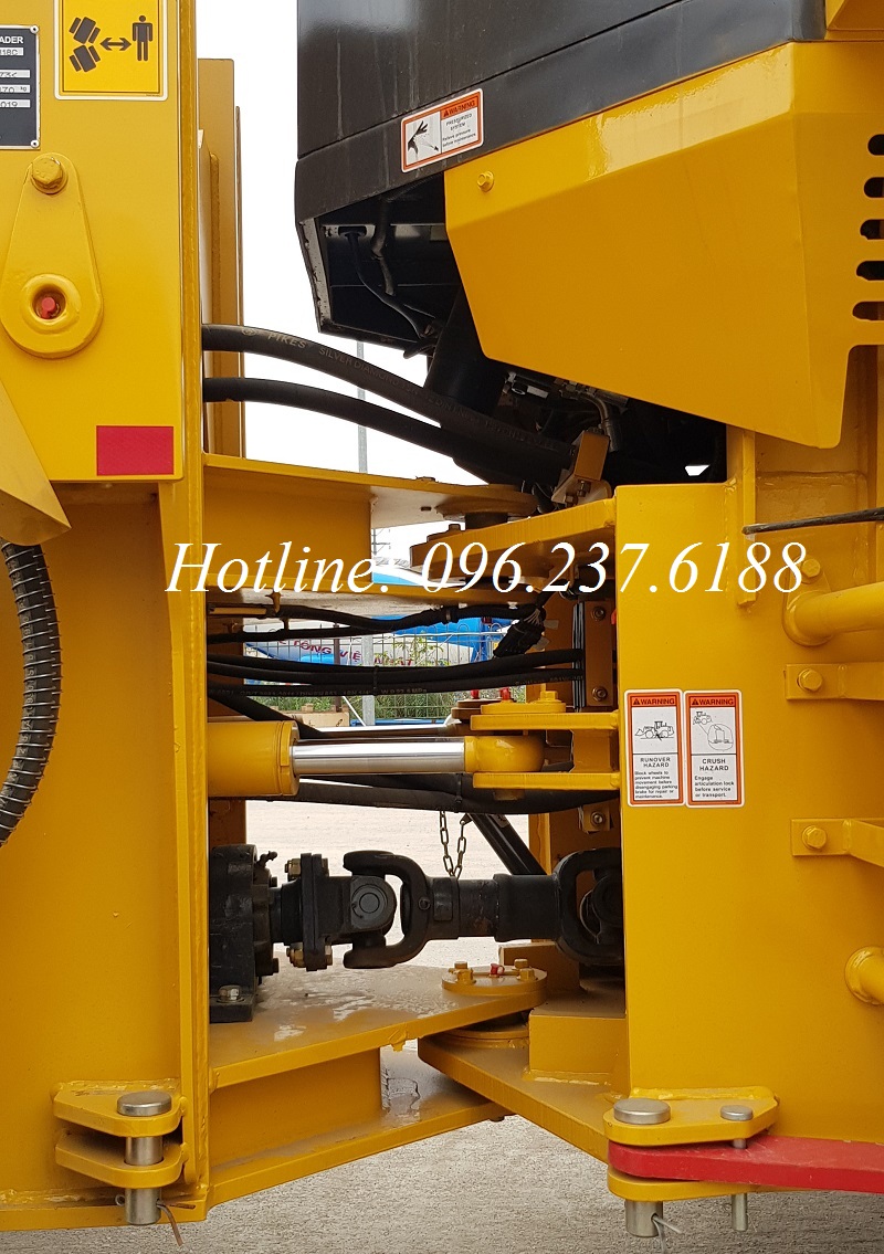 MÁY XÚC LẬT LIUGONG 1,2M3 CLG818C