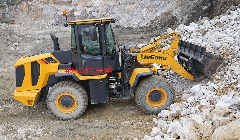 MÁY XÚC LẬT 2,3M3 LIUGONG CLG835H