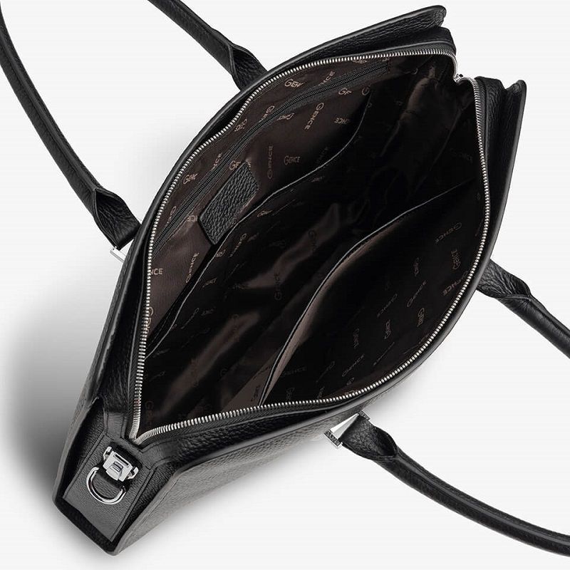 Các ngăn chứa của túi xách da CTS12 Gence được linh hoạt sử dụng