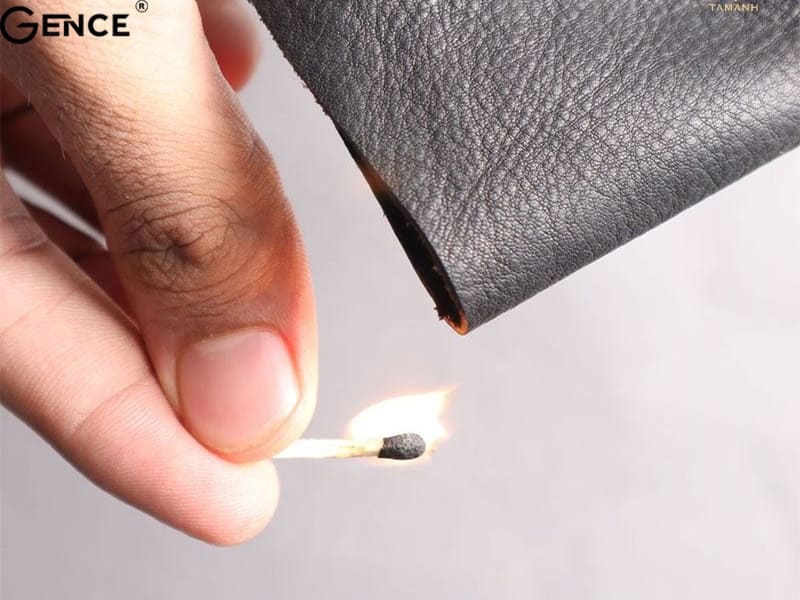 Đốt thử bằng mẫu da nhỏ xem có phải là da thật không
