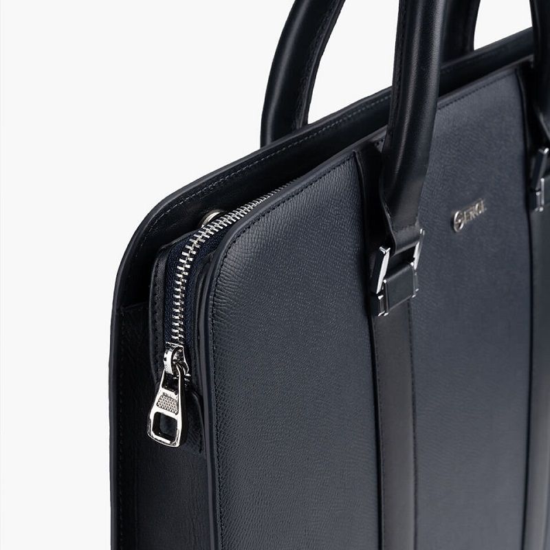 CDX16 Gence là cặp nam công sở giữ form tốt