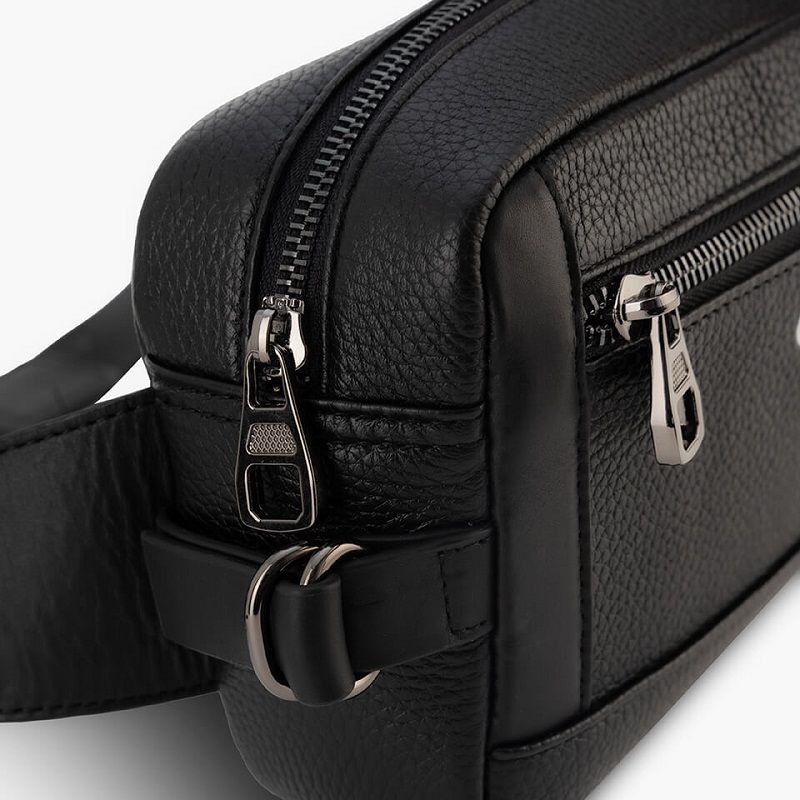 Chất liệu bền bỉ với thời gian của túi chéo nam TD06 Gence