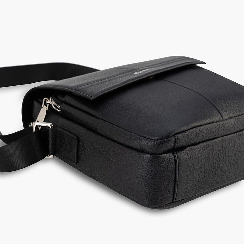 Chất lượng bền bỉ với thời gian của túi chéo nam TD01 Gence