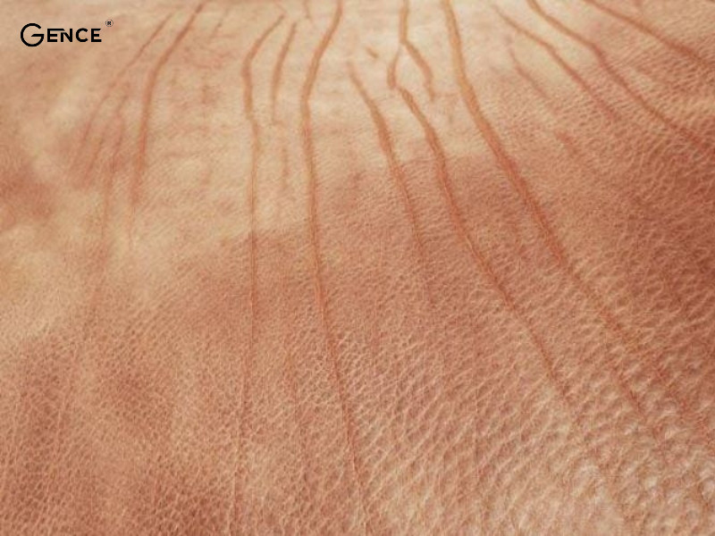 Vết rạn trên da bò mộc tạo nên sự độc đáo