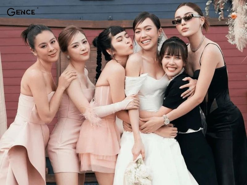 Dự đám cưới mặc theo dress code toát lên vẻ tinh tế