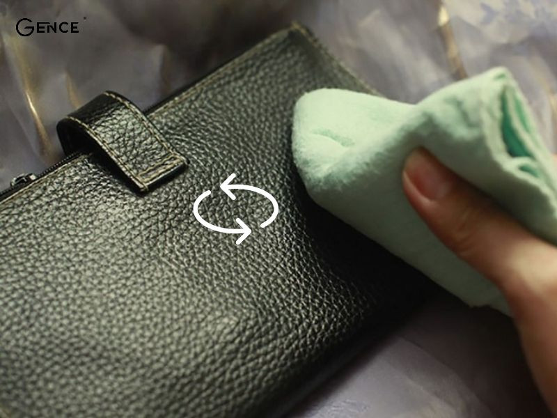 Chuyên gia khuyên dùng vệ sinh da theo chiều vòng tròn