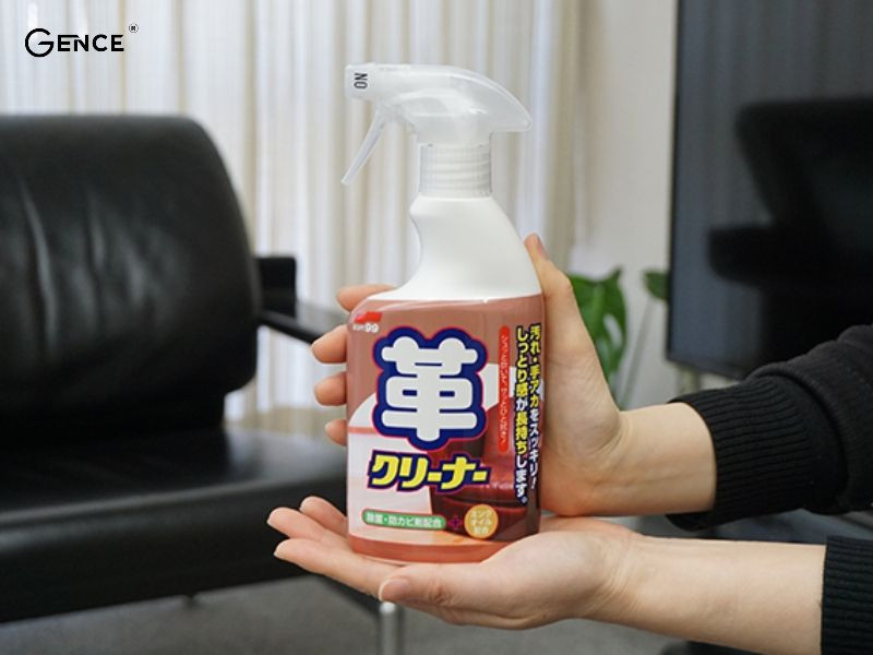 Surface Cleaner - sản phẩm nguồn gốc từ Nhật Bản vệ sinh đồ da hiệu quả