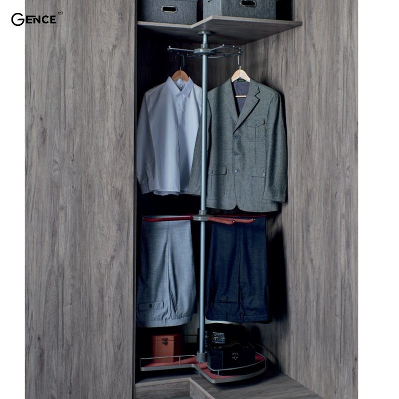 Giữ gìn quần áo phẳng phiu đi làm công sở