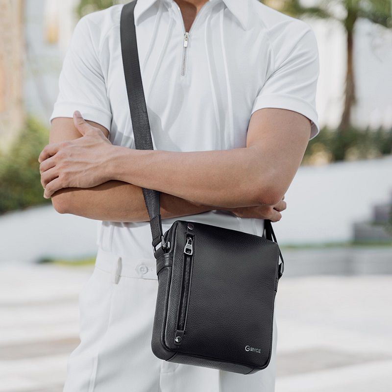 Kỹ sư phần mềm lên đồ cùng túi chéo nam TD04 Gence