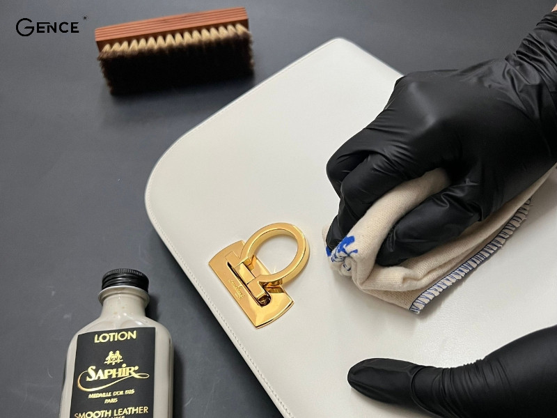 Lưu ý khi thực hiện làm mềm sản phẩm da tại nhà