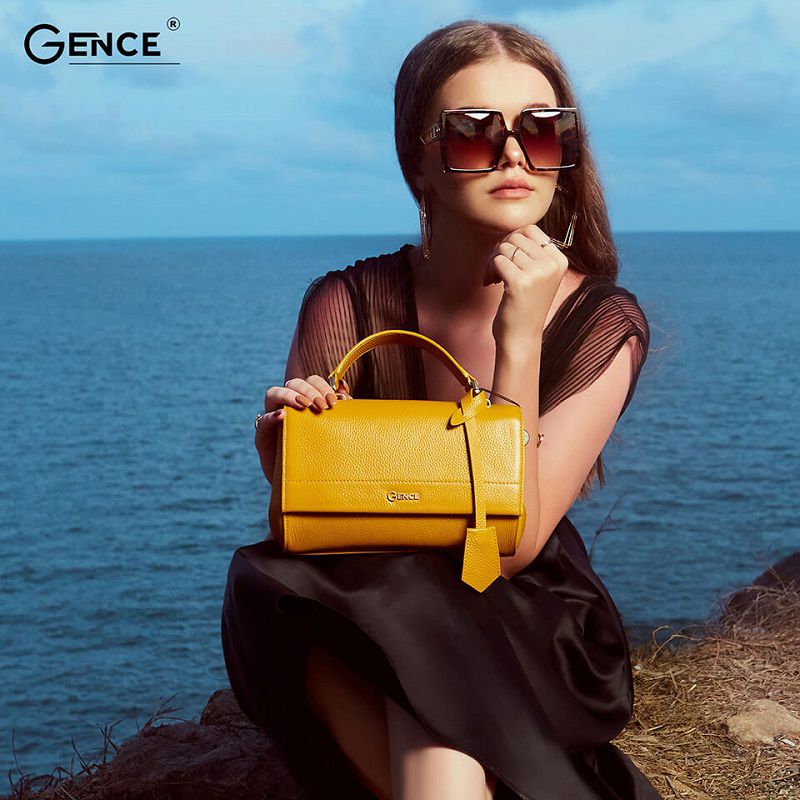 Lên đồ đi biển ấn tượng cùng túi công sở nữ TX12 Gence