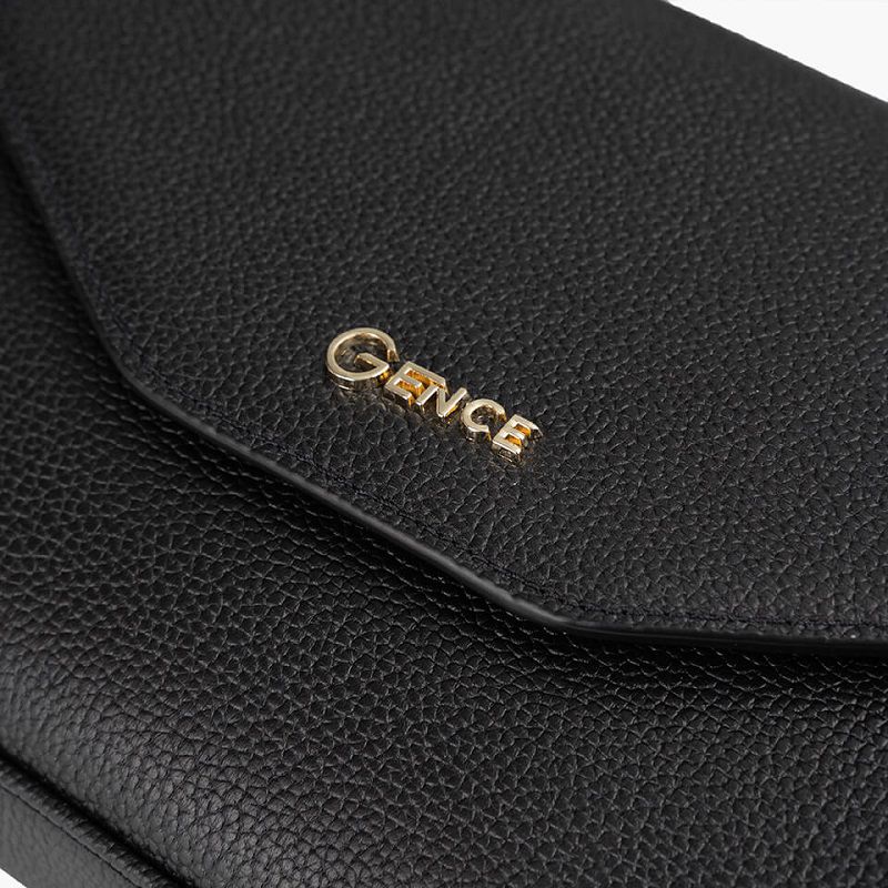 Logo Gence nổi bật trên bề mặt da của túi công sở TX03 Gence