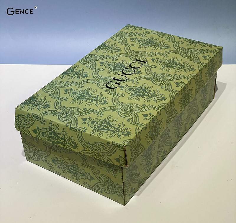 Mẫu túi xách nữ công sở hàng hiệu Gucci có đầy đủ các giấy tờ, thẻ đi kèm