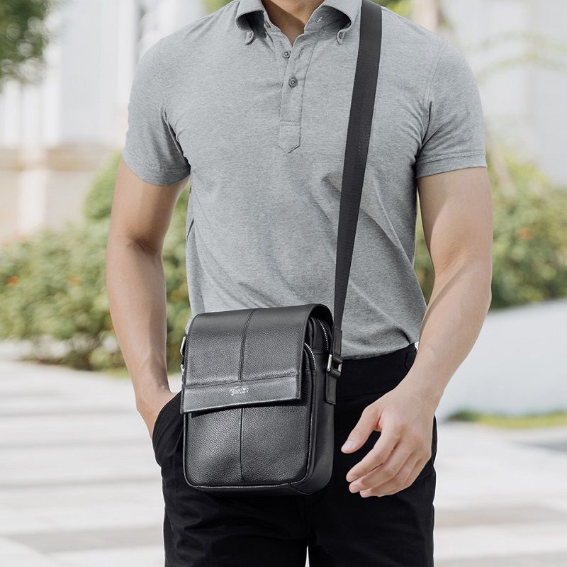 Nhiếp ảnh gia lên đồ đi làm cùng túi đeo chéo nam TD01 Gence
