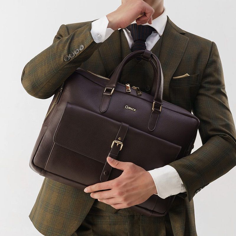 Outfit phổ biến của Bộ trưởng Bộ nội vụ với cặp táp nam GCE04 Gence