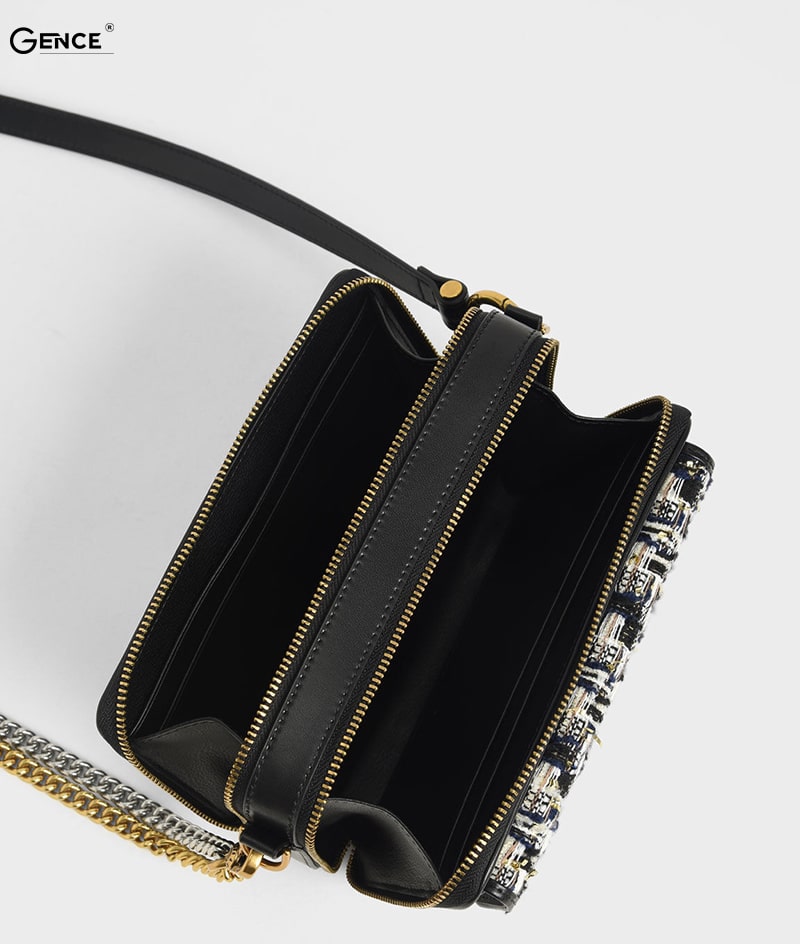 Phân biệt túi xách Charles & Keith bằng lớp vải lót túi