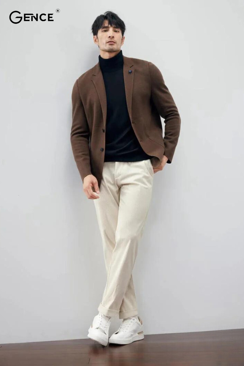 Áo cổ lọ mix với blazer nam tạo phong cách cá tính