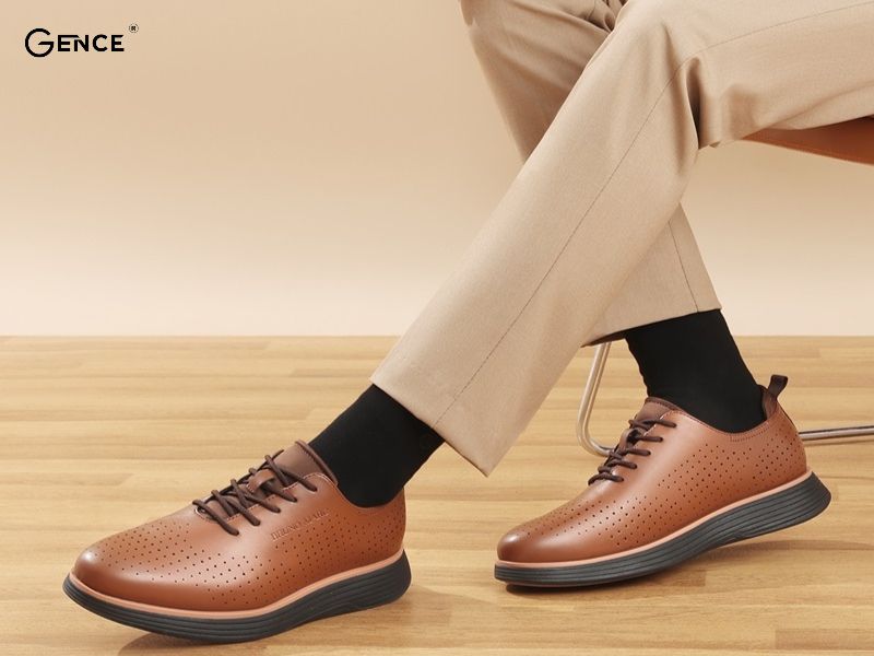 Quần tây be phù hợp với mọi loại giày khi mix-match