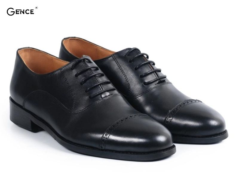 Giày tây mang đến sự lịch lãm, thanh lịch trong set đồ