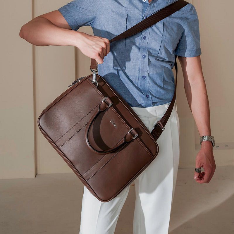 Tay cầm làm bằng da thật của túi xách nam cao cấp GCE17 Gence