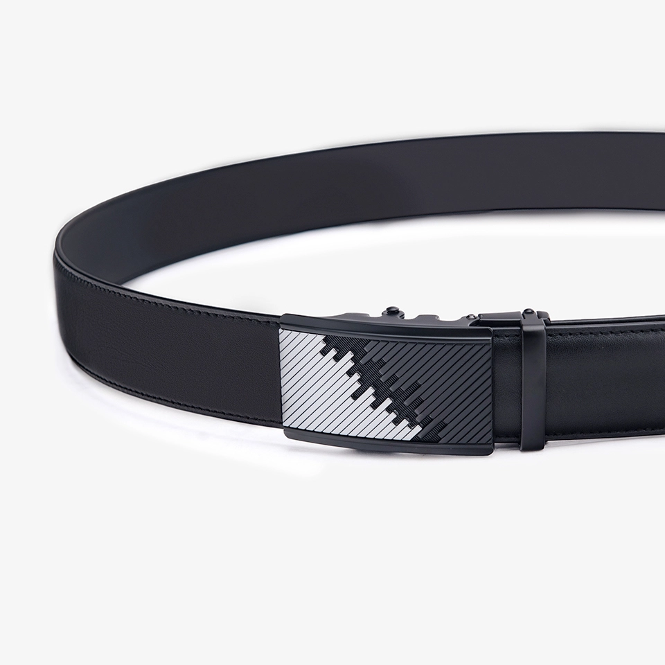 Thắt lưng LG38 có thể kết hợp cùng lúc với nhiều trang phục khác