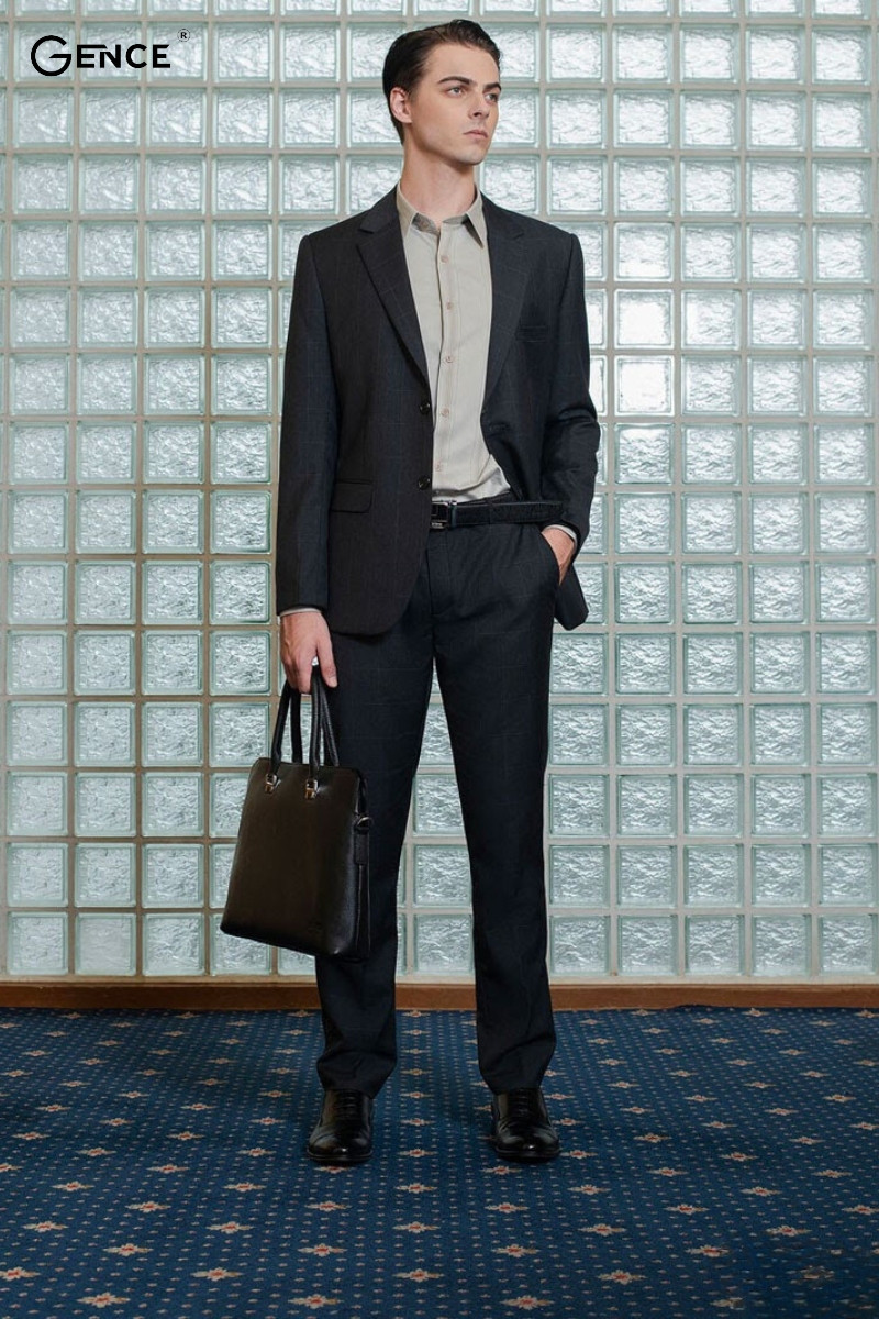 Phối bộ suit với thắt lưng nam cho quý ông lịch lãm