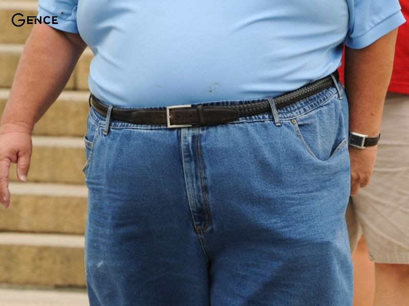 Nam giới thân hình lớn không nên đeo thắt lưng nhỏ
