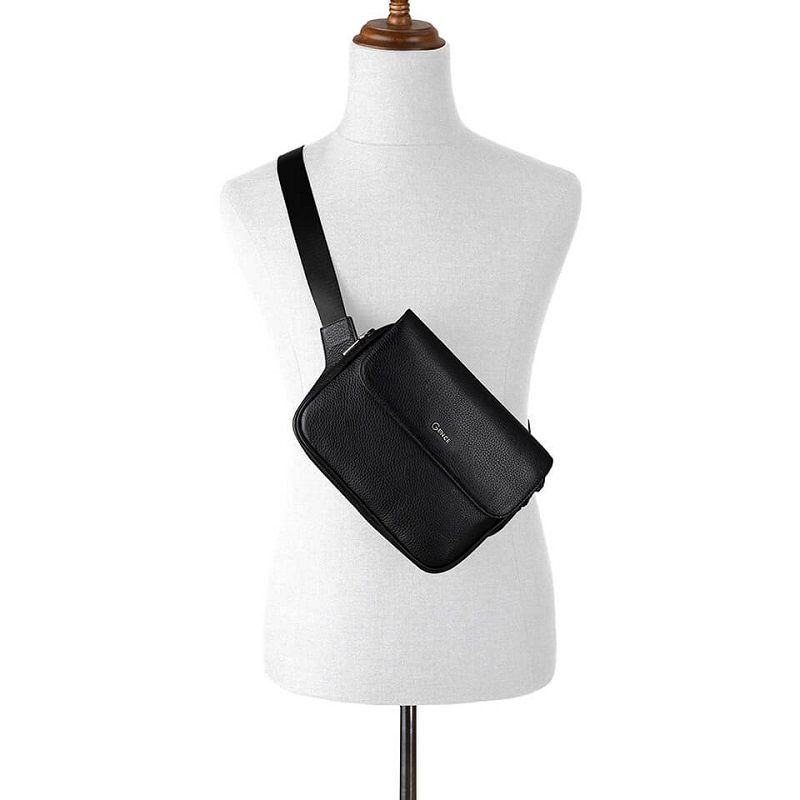 Theo đuổi style năng động cùng túi đeo chéo nam Gence TZ02