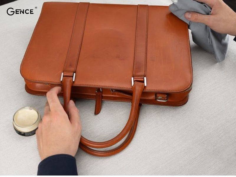 Làm sạch túi da là bước quan trọng không nên bỏ qua