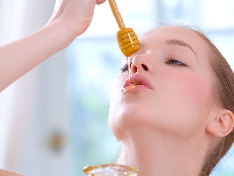 Sử dụng mật ong để làm đẹp