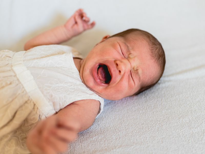 Bé hay quấy khóc giữa đêm khiến nhiều cha mẹ mệt mỏi