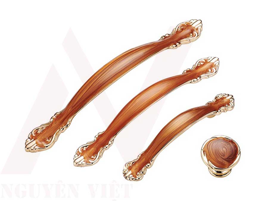 tay nắm cửa tủ tân cổ điển