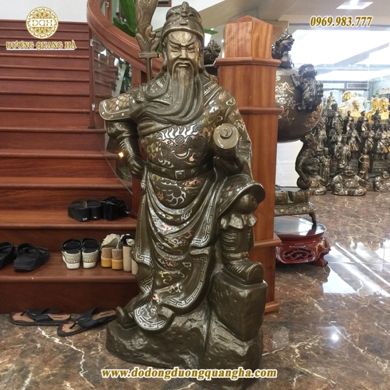 tượng đồng Quan vũ