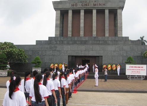LÀO CAI- HÀ NỘI- LĂNG BÁC- LÀNG GỐM BÁT TRÀNG 2N1Đ