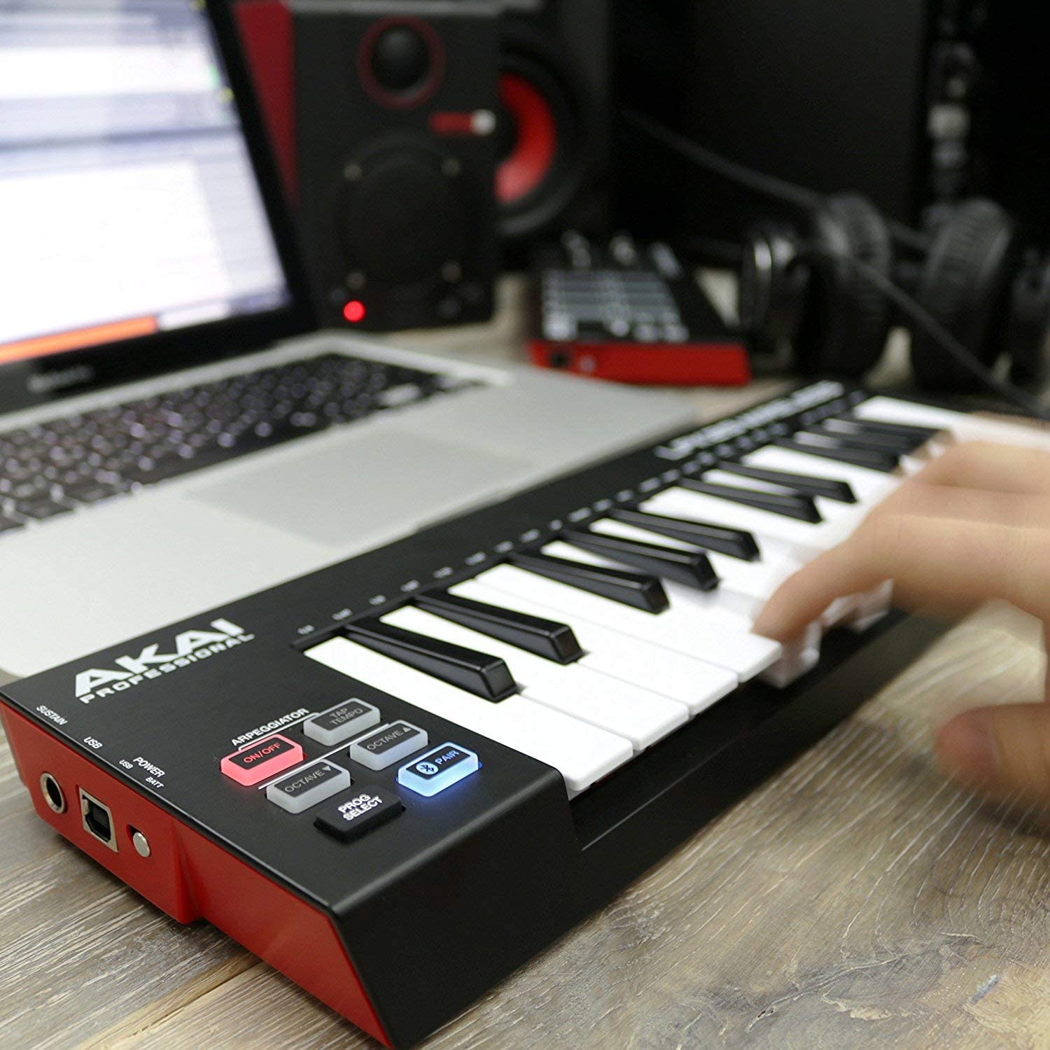 Akai LPK25 WIRELESS MIDI Controller hàng nhập khẩu chính hãng
