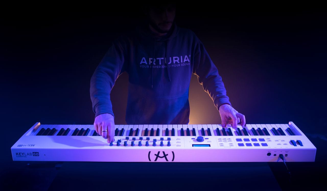 Arturia Keylab Essential 88 MIDI Controller hàng nhập khẩu chính hãng