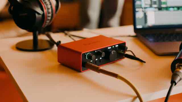 Focusrite Scarlett 2i2 Gen 4th | Audio Interface | Trả góp online qua CMND
