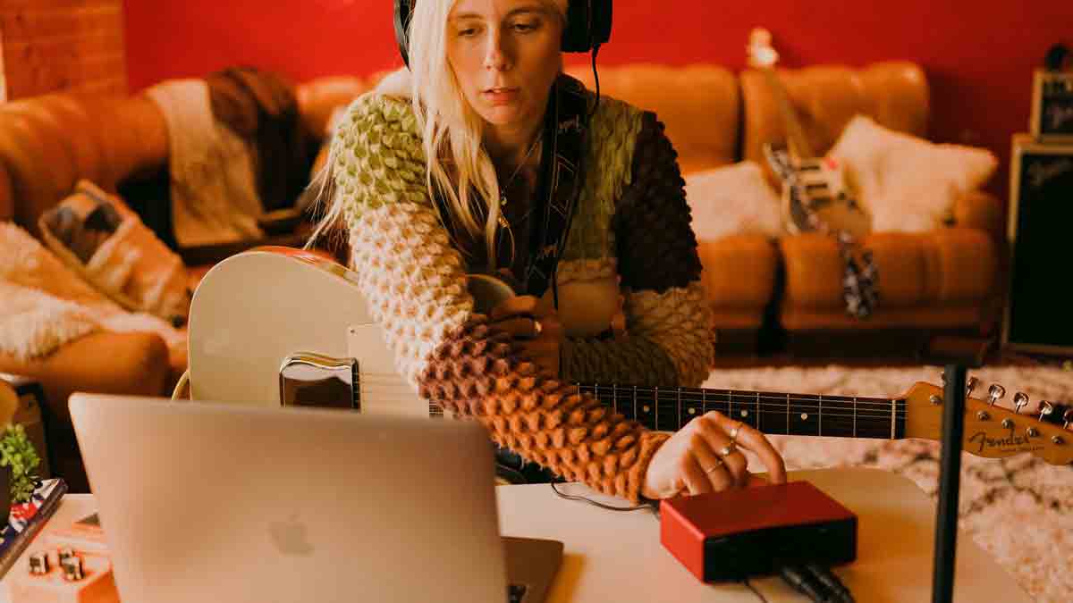 Focusrite Scarlett 4i4 Gen 4th | Trả góp online qua CMND | Lãi suất 0%