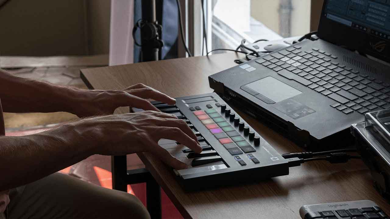 Novation Launchkey Mini MK3 | Trả góp online