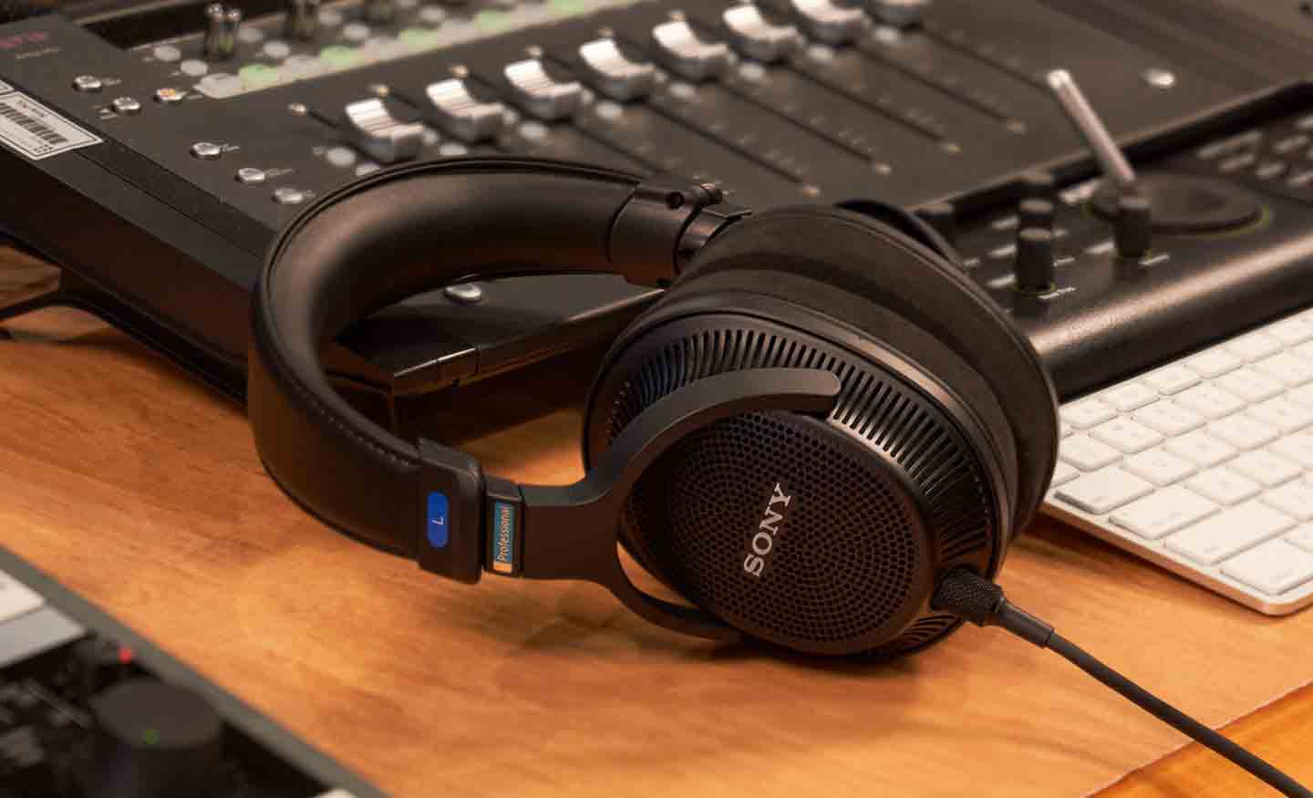Sony MDR-MV1 | Trả góp online 0% lãi suất