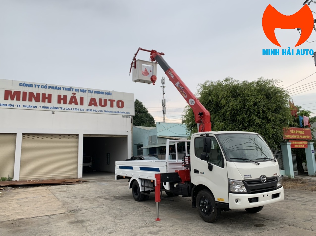 Xe cẩu nâng người 12m Hino XZU720 Unic 344K-1