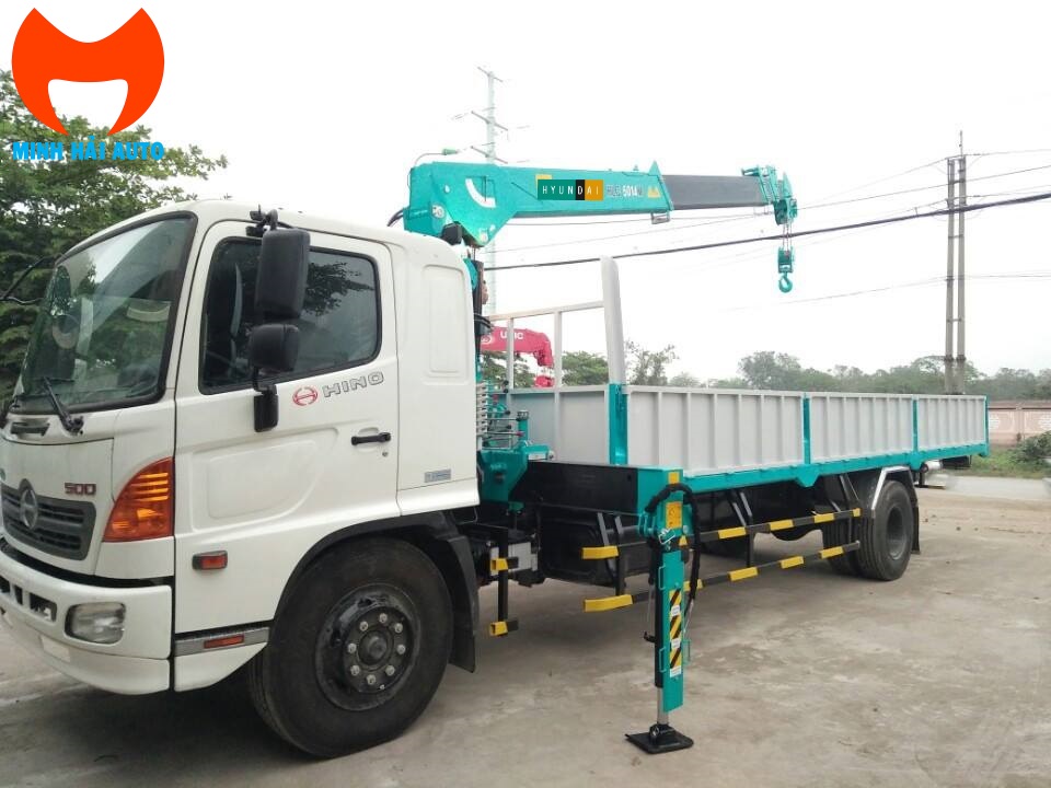 Xe tải Hino FG gắn cẩu tự hành 5 tấn Hyundai 4 đốt- 1