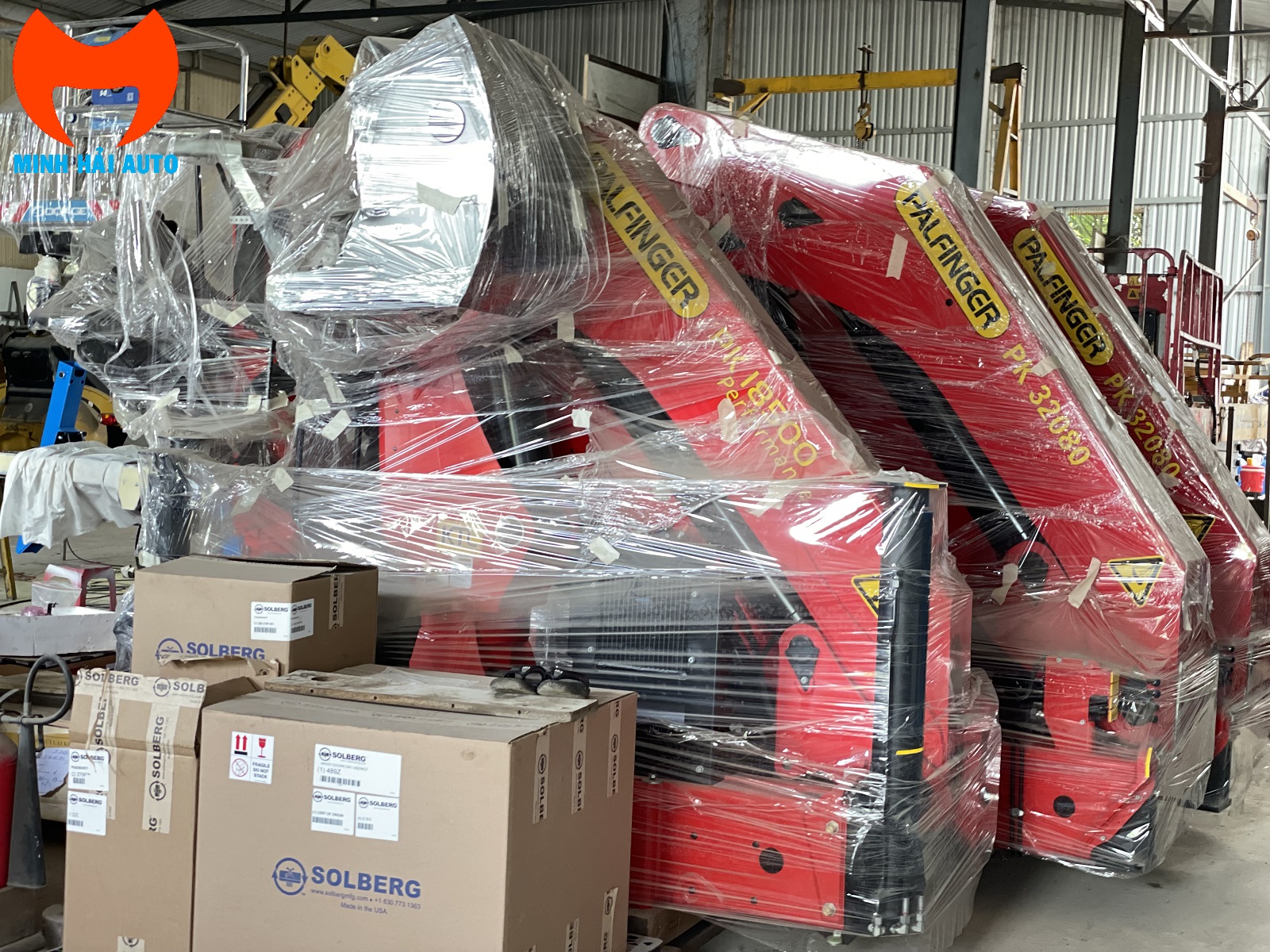 Xe tai gan cau gap robot Palfinger PK 18500- 2