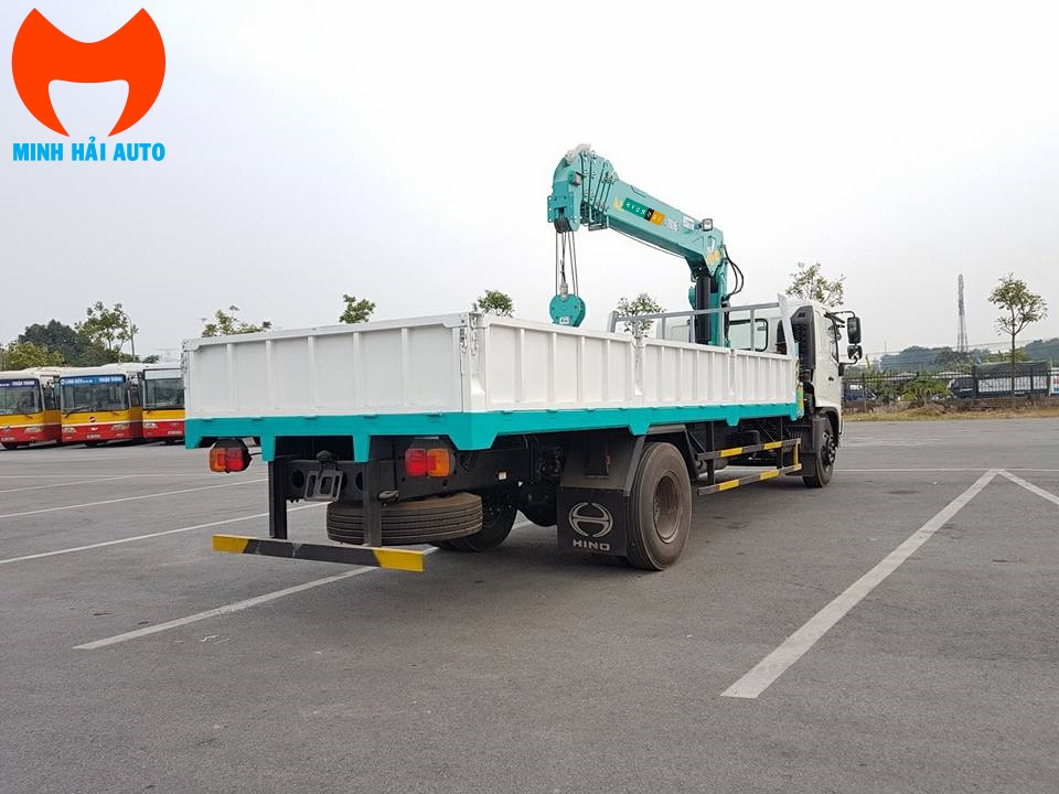 Xe tải Hino FG gắn cẩu tự hành 6 tấn Hyundai- 2