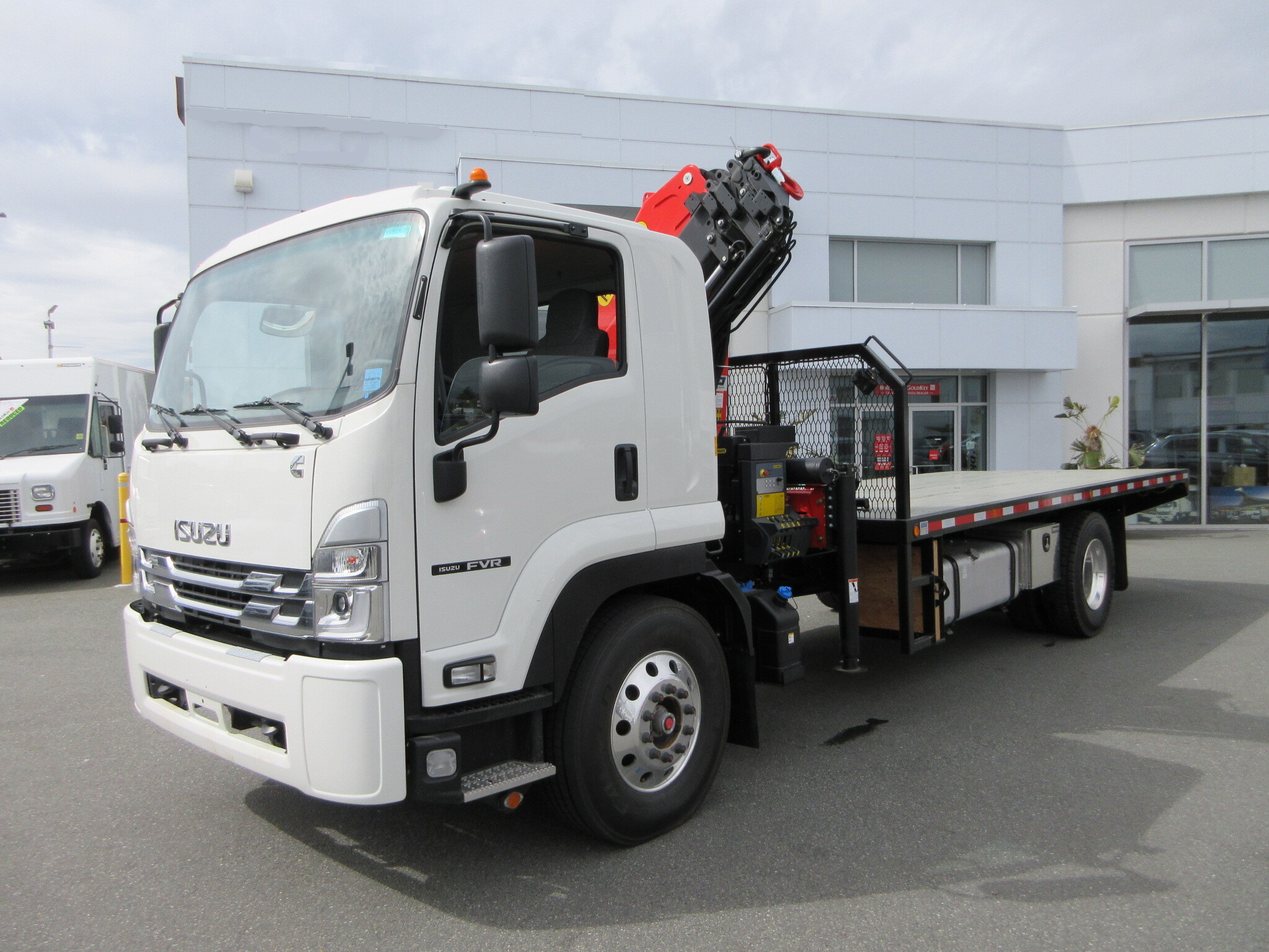 Isuzu gắn PK 12000