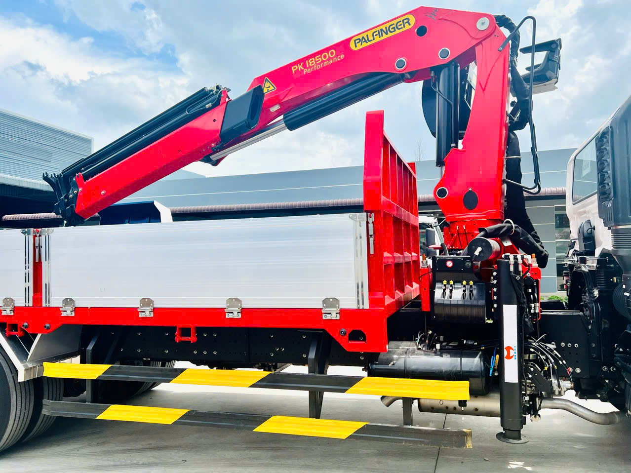 Hino FM gắn PK 18500C- 3