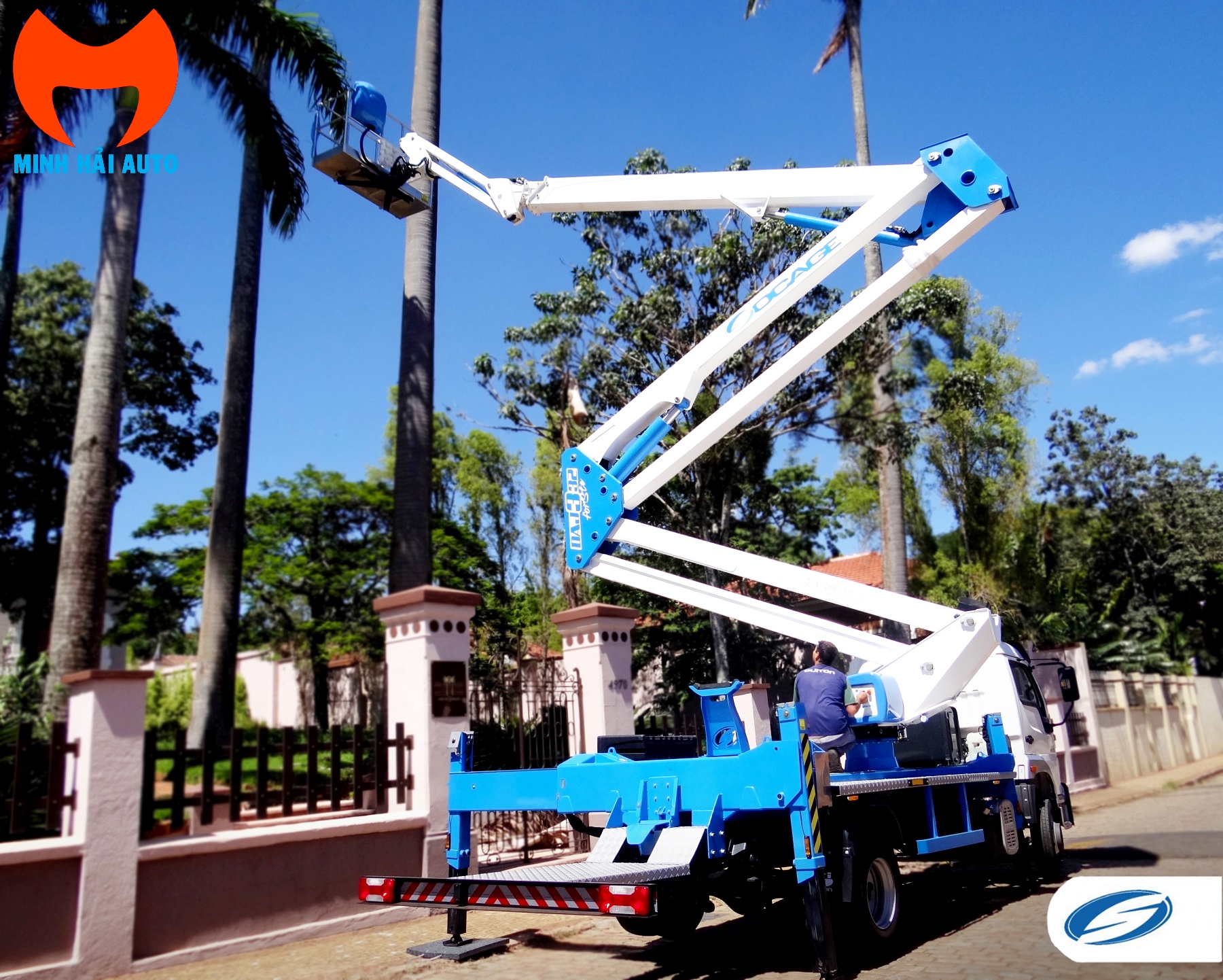 Xe ô tô nâng người 32m Socage 32DJ- 04