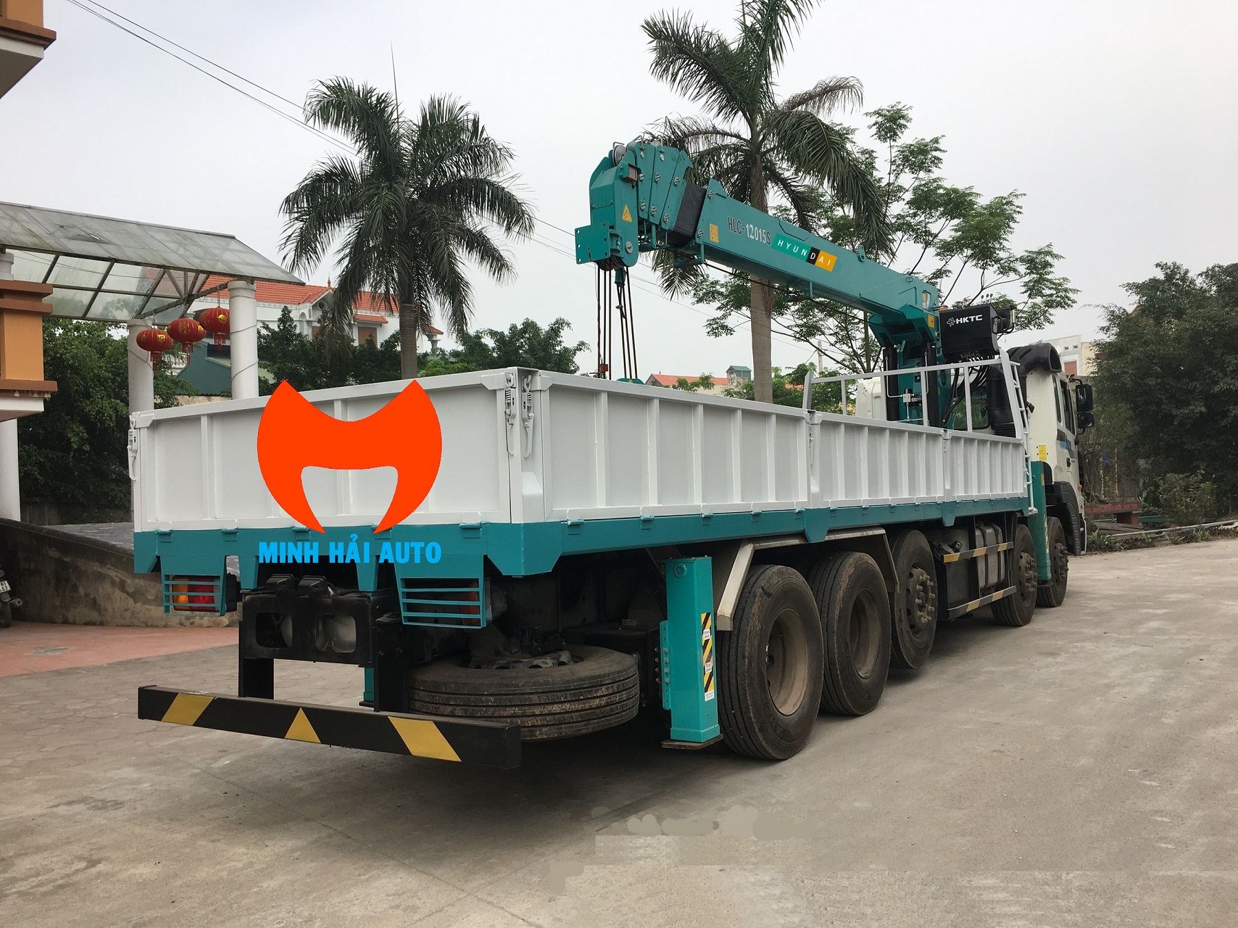 Xe tải Hyundai HD360 (5 chân) gắn cẩu tự hành 12 tấn Hyundai- 2